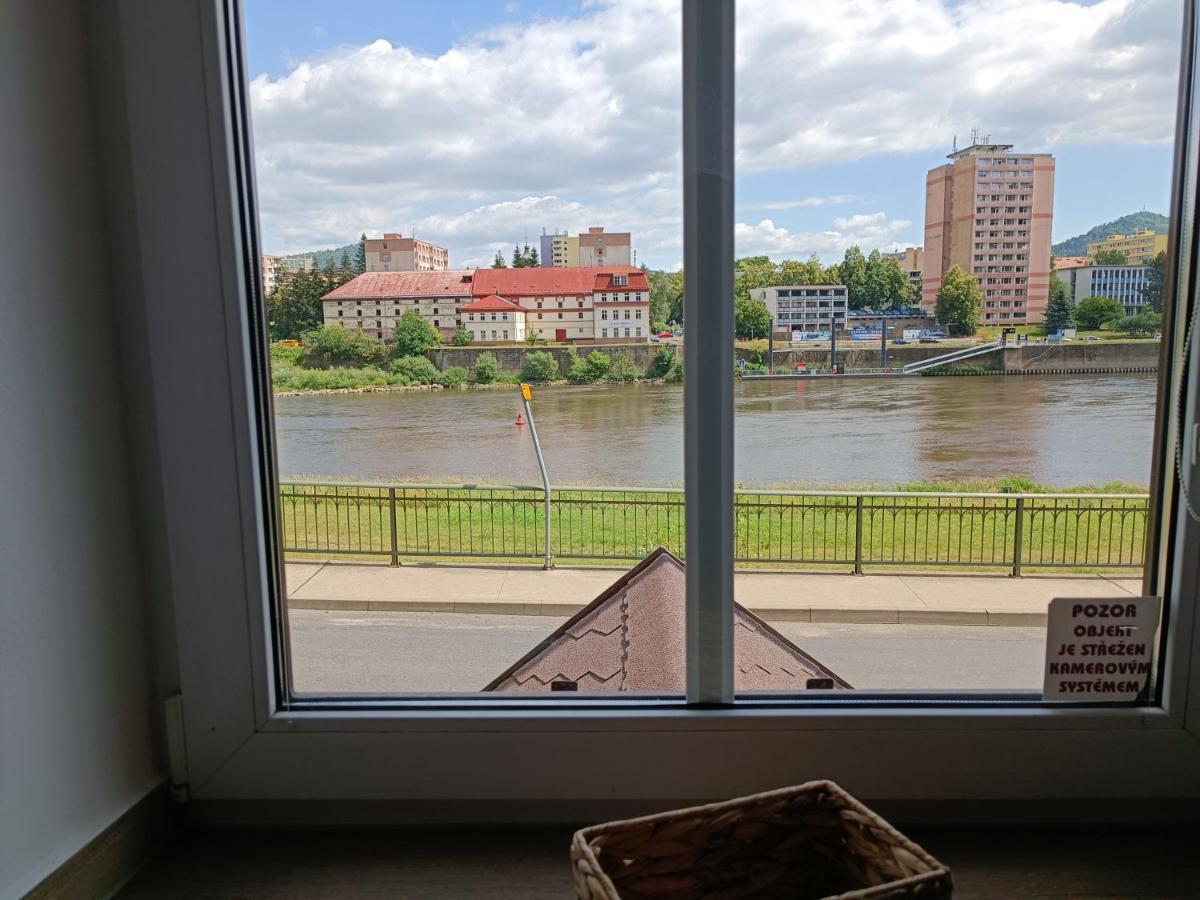U Bocmana S Vyhledem Na Zamek A Labe Apartment เดชชิน ภายนอก รูปภาพ