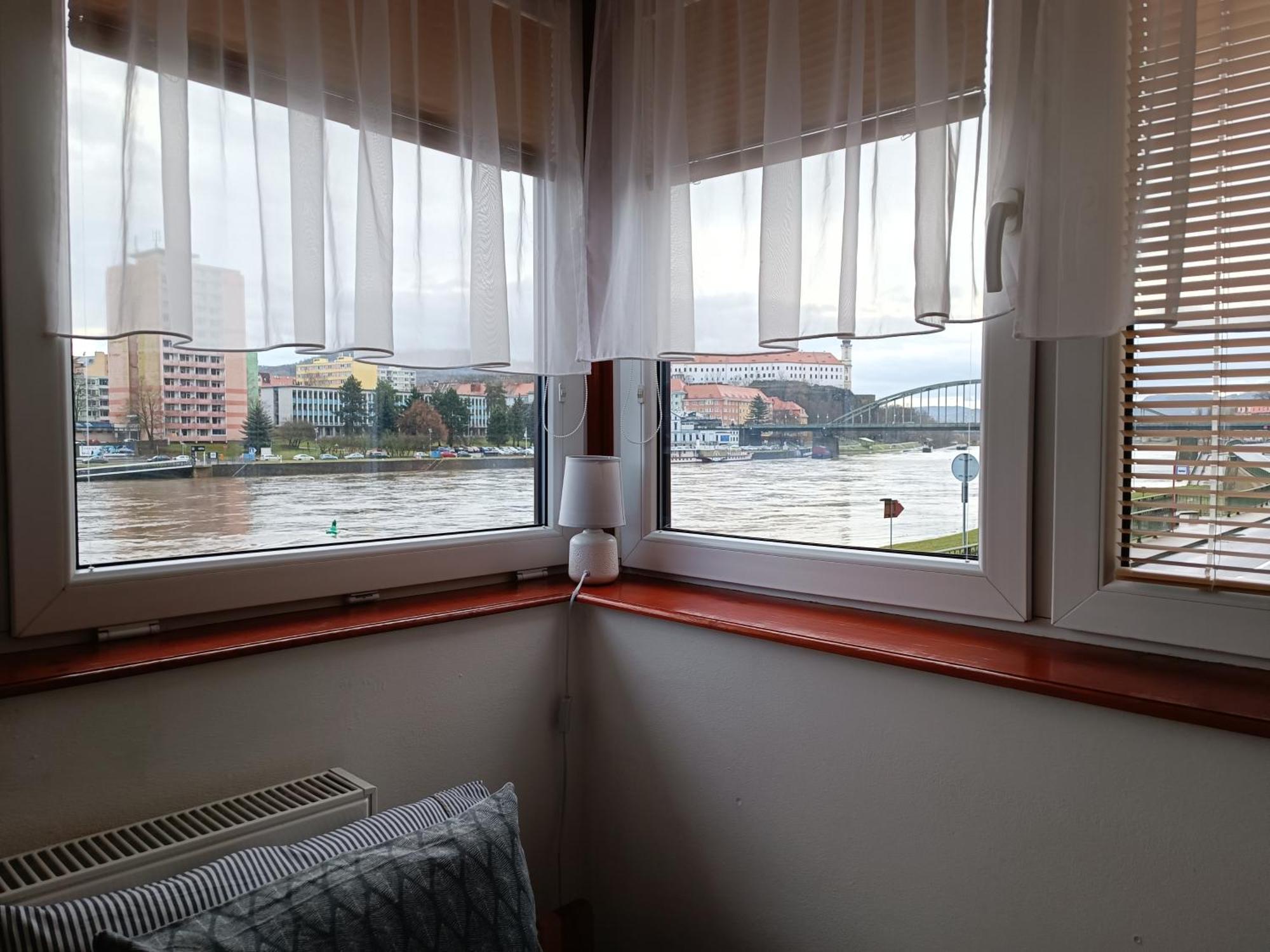 U Bocmana S Vyhledem Na Zamek A Labe Apartment เดชชิน ภายนอก รูปภาพ