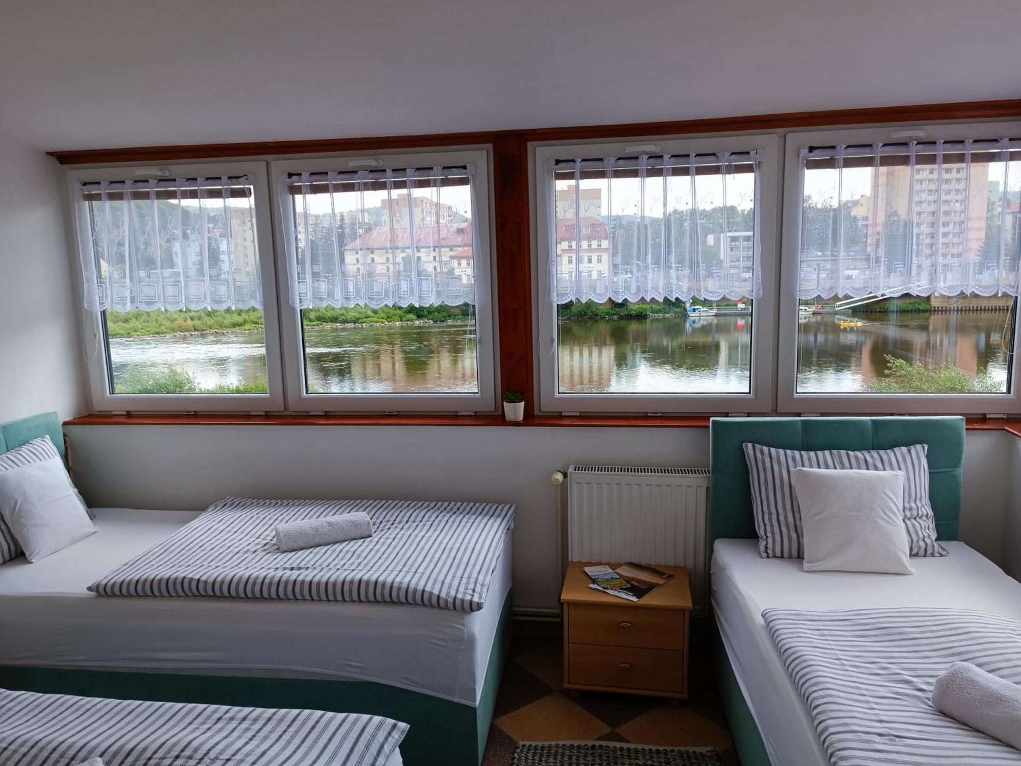 U Bocmana S Vyhledem Na Zamek A Labe Apartment เดชชิน ภายนอก รูปภาพ